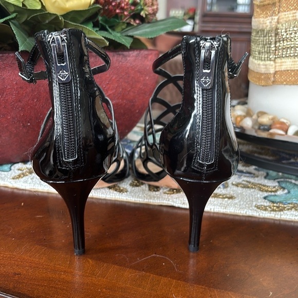 Antonio Melani Patent Leather Black Peep Toe Pumps Sling Back Heels w/ Back Zip - Picture 8 of 16